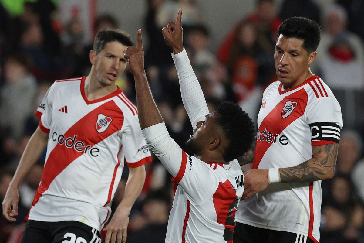 Nacho Fernández, Miguel Borja e Enzo Pérez em ação pelo River Plate (foto: ALEJANDRO PAGNI / AFP)