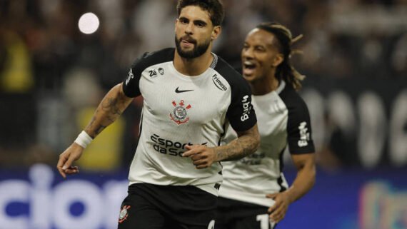 Yuri Alberto comemora primeiro gol do Corinthians contra o São Paulo, em Itaquera (foto: Marcelo Machado de Melo - 20.nov.2025/Reuters)