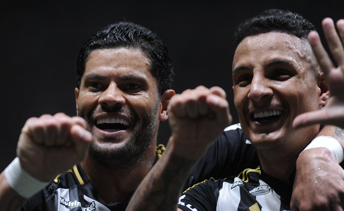 Atlético devolve provocação ao Bahia com referência a super-heróis