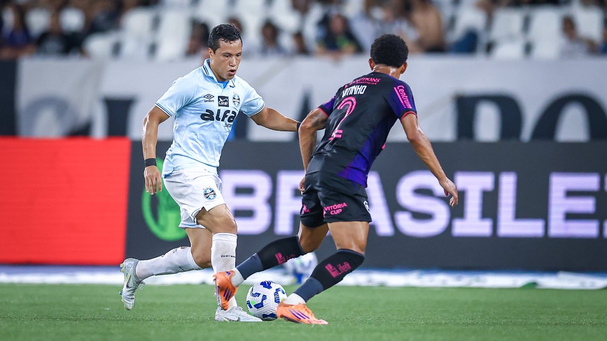 Marlon em ação pelo Grêmio no Campeonato Brasileiro (foto: LUCAS UEBEL/GREMIO FBPA)