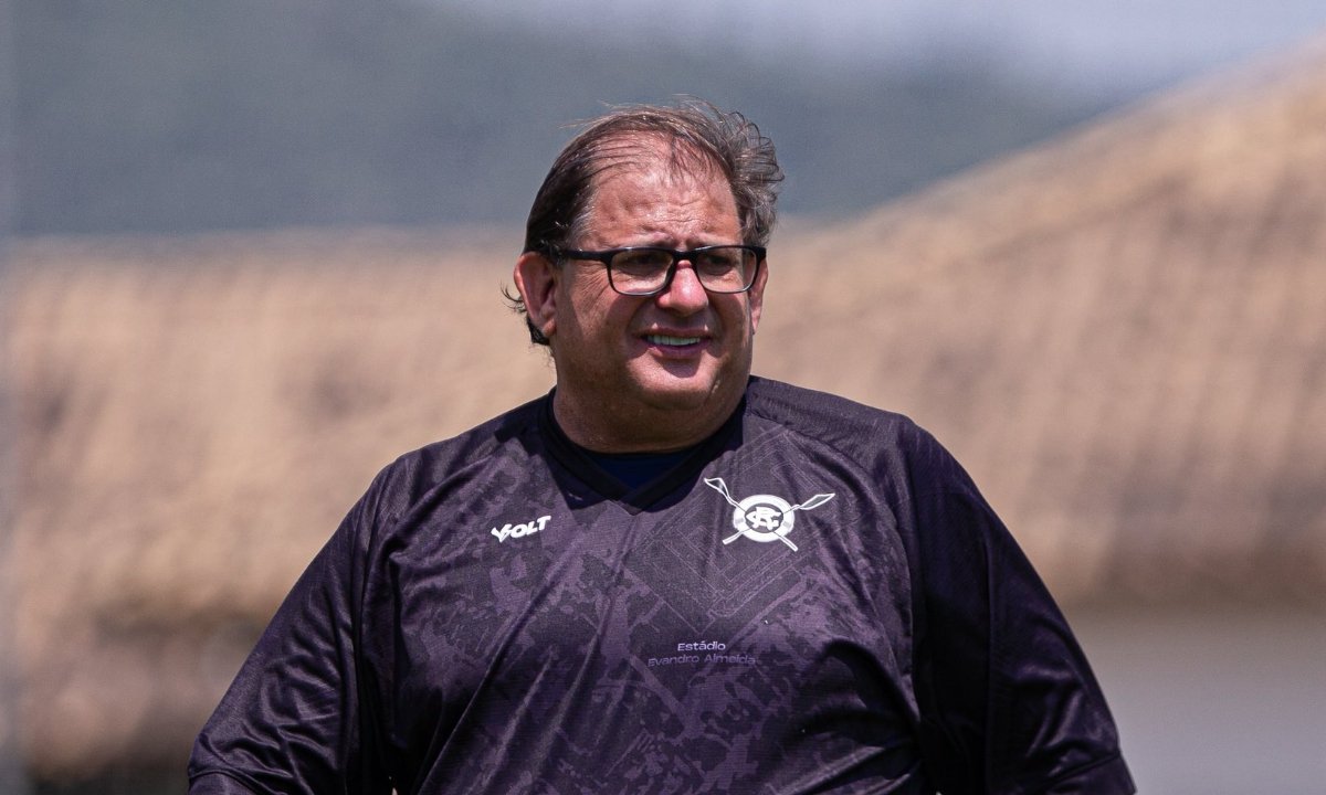 Guto Ferreira, técnico do Remo, ainda sonha com acesso (foto: Raul Martins / Remo)