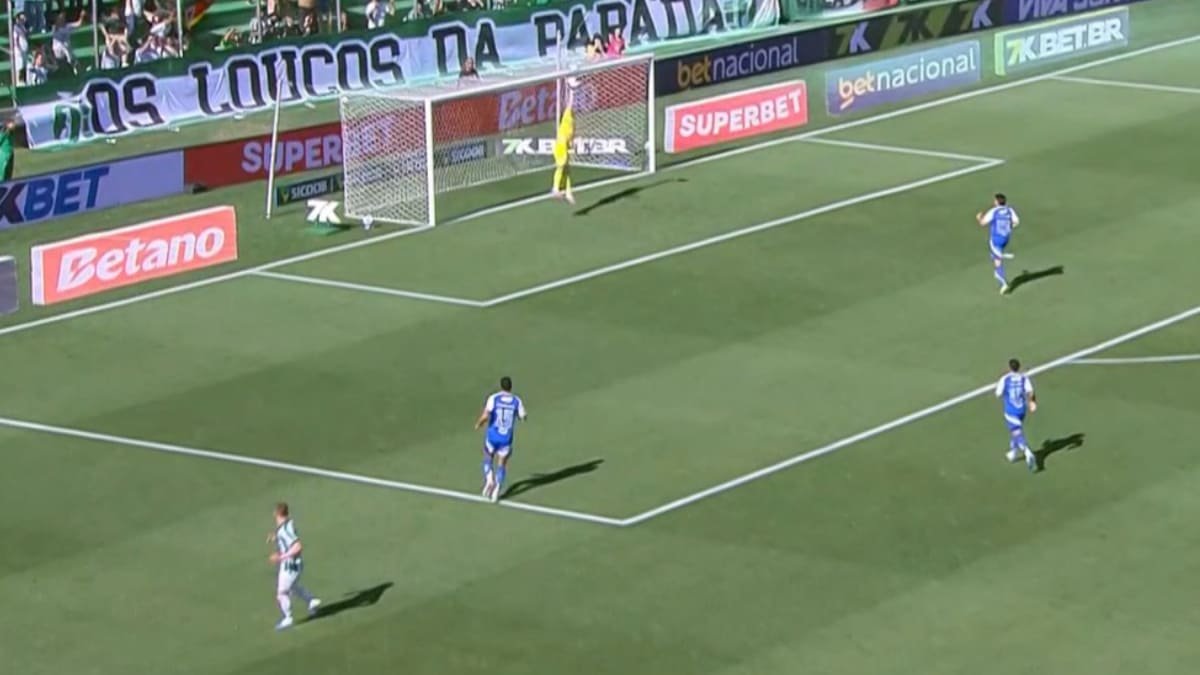 Marcelo Hermes abriu o placar em Juventude x Cruzeiro (foto: Reprodução/Premiere)