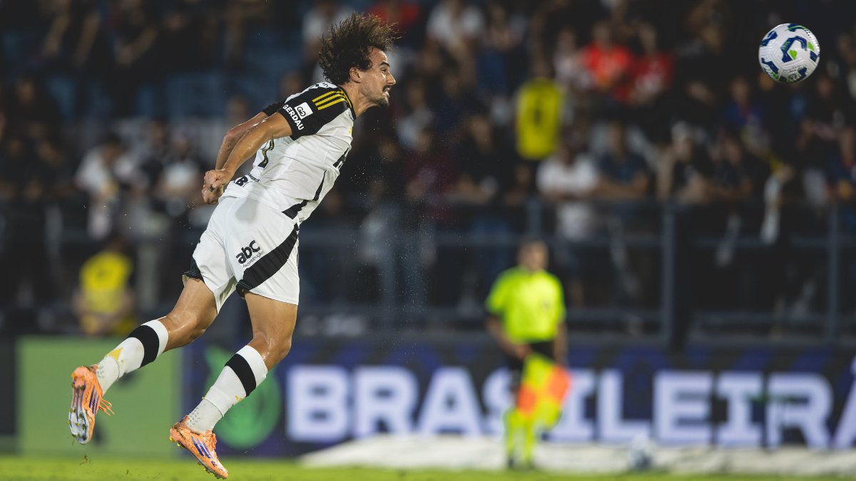 Igor Gomes em ação em Atlético x Bragantino (foto: Pedro Souza / Atlético)
