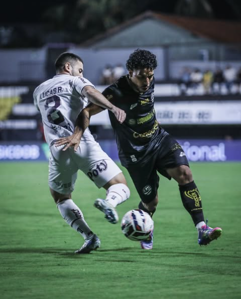 Athletic respirou na Série B (foto: Divulgação/Athletic)