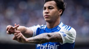 Kaio Jorge, atacante do Cruzeiro, comemora gol em jogo no Mineirão - Crédito: 