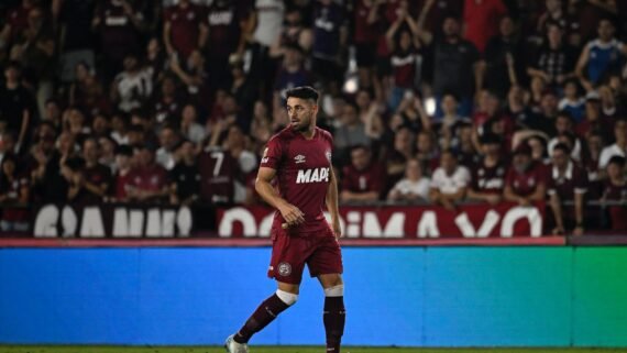Lautaro Acosta, ídolo do Lanús (foto: Lanús/Divulgação)
