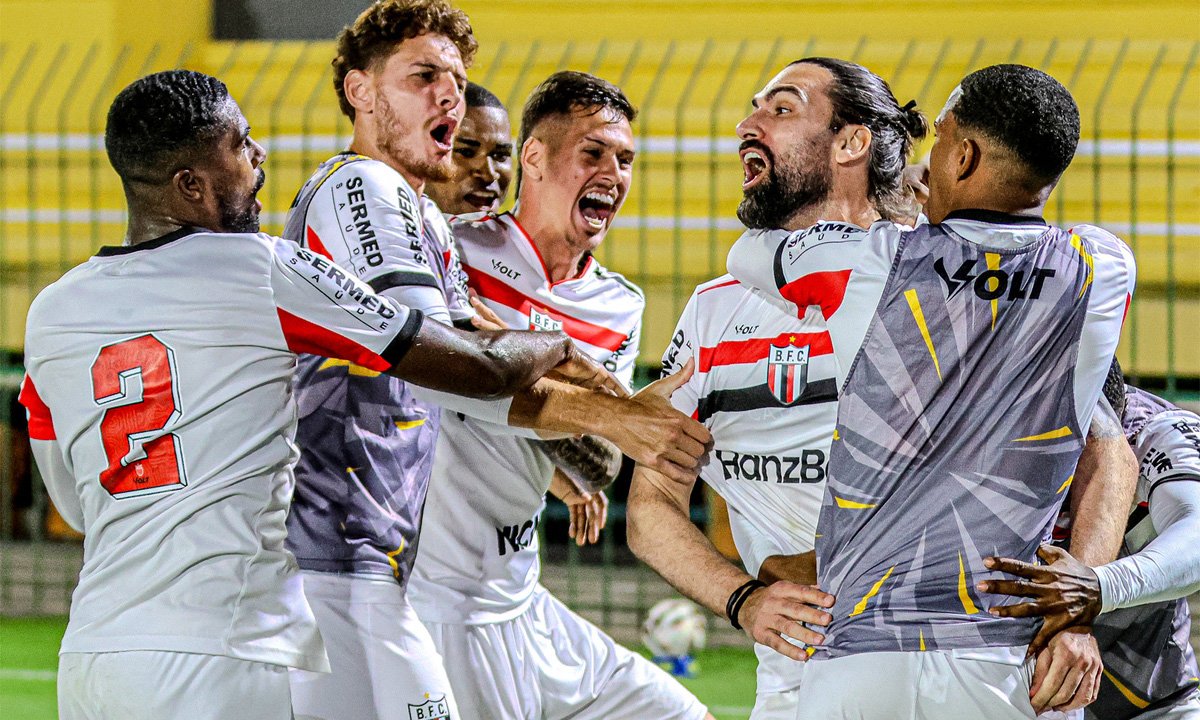 Botafogo-SP só depende de si para seguir na Série B (foto: Luiz Fernando Cosenzo/Agência Botafogo)