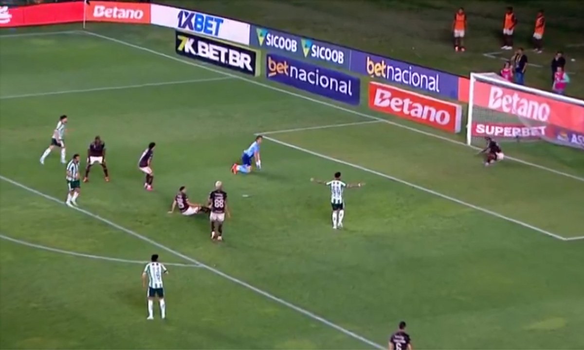Lance do gol de Nenê em Vasco x Juventude (foto: Reprodução/Sportv)