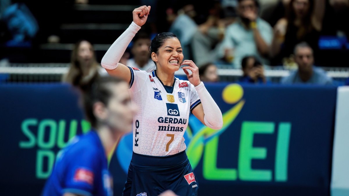 Nyeme em ação pelo Minas na Superliga Feminina de Vôlei (foto: Hedgard Moraes/MTC)