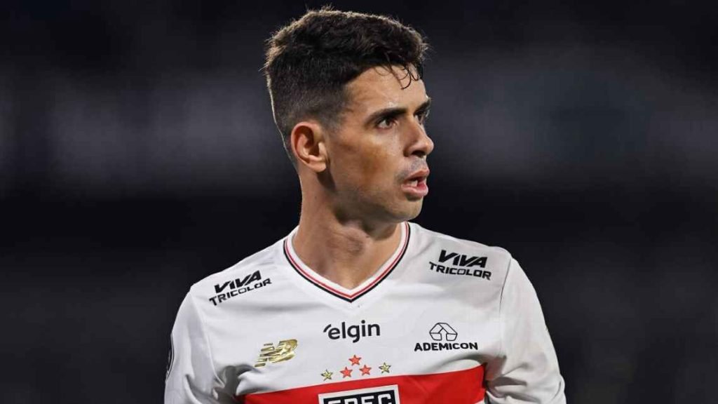 Oscar, meia do São Paulo (foto: Rubens Chiri/SPFC)