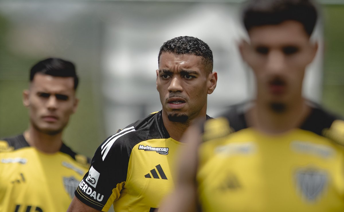 Ruan Tressoldi, zagueiro do Atlético, durante treinamento na Cidade do Galo (10/11) (foto: Pedro Souza/Atlético)