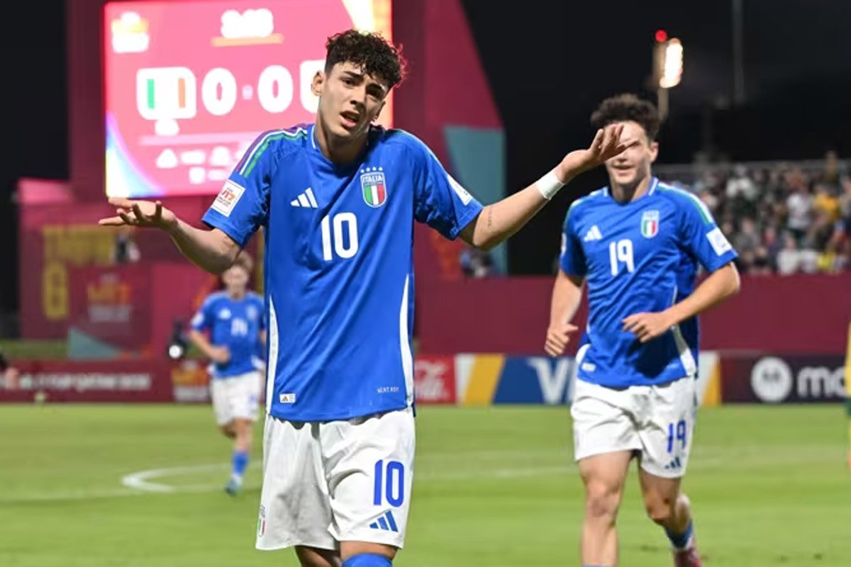 Samuele Inácio marcou quatro gols no Mundial Sub-17 pela Itália (foto: Reprodução/Fifa)