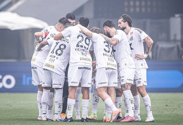 Jogadores do Santos reunidos (foto: Raul Baretta/Santos)
