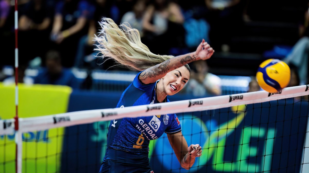 Thaisa em ação pelo Minas contra o Tijuca, na Superliga Feminina de Vôlei (foto: Hedgard Moraes, Minas Tênis Clube)