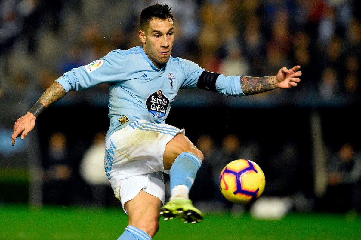 Hugo Mallo em ação pelo Celta de Vigo, em 2018 (foto: MIGUEL RIOPA/AFP)