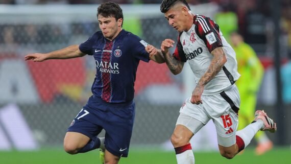 PSG e Flamengo se enfrentaram na Copa Intercontinental (foto: Karim JAAFAR/AFP)
