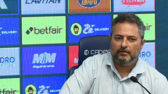 Alexandre Mattos deixou o cargo de CEO do Cruzeiro em junho para assumir o cargo de executivo de futebol no Santos (foto: Gladyston Rodrigues/EM/D.A Press)