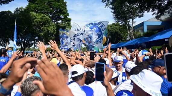 Torcedores do Cruzeiro (foto: Leandro Couri / EM DA PRESS)