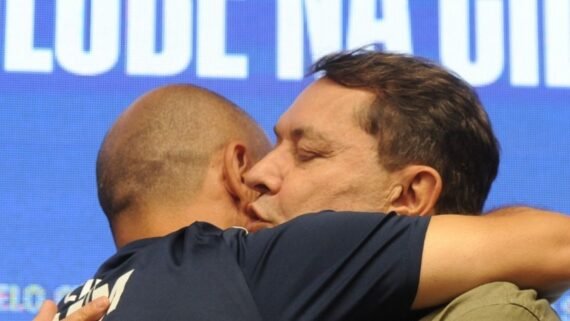 Jardim e Pedro (foto: Alexandre Guzanshe / EM DA PRESS)