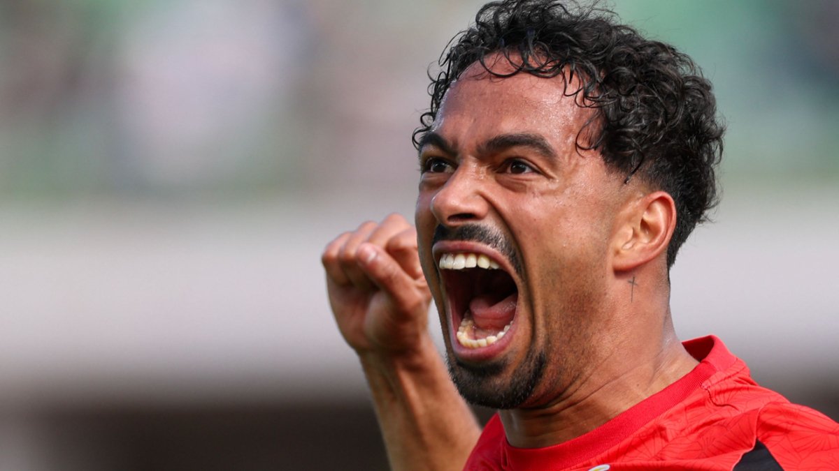 Diogo Calila, jogador de Moçambique que fez um dos gols da vitória histórica sobre Gabão (foto: FRANCK FIFE / AFP)