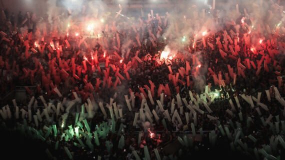 Torcida do Fluminense fez festa bonita no clássico (foto: Lucas Merçon/Fluminense)