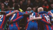 Jogadores do Crystal Palace reunidos (foto: Divulgação/Crystal Palace)