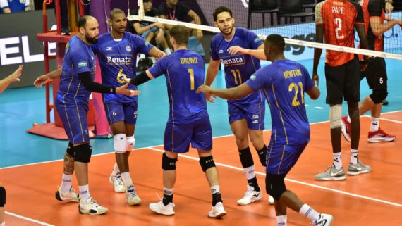 Time masculino de vôlei do Campinas no Mundial (foto: João Pires/Fotojump)