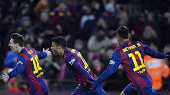 Jogadores durante partida pelo Barcelona (foto: Divulgação/Rafinha Alcântara)