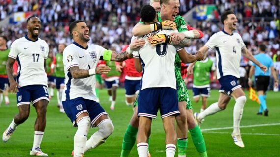 Seleção da Inglaterra (foto: INA FASSBENDER / AFP)