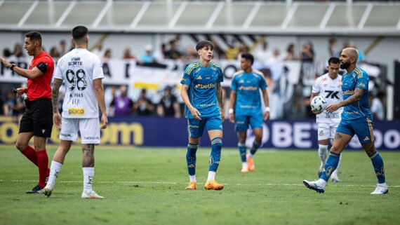Lance de Santos x Cruzeiro (foto: Jhony Inácio/Cruzeiro)