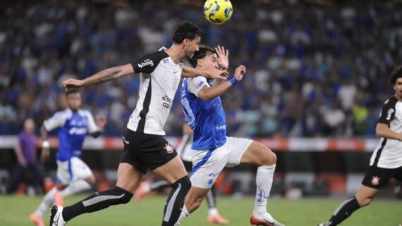 Cruzeiro frustrou torcedores ao perder por 1 a 0 para o Corinthians (foto: Alexandre Guzanshe/EM D.A Press)