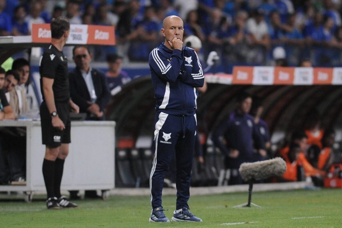 Leonardo Jardim, treinador do Cruzeiro (foto: Alexandre Guzanshe/EM/DA Press)