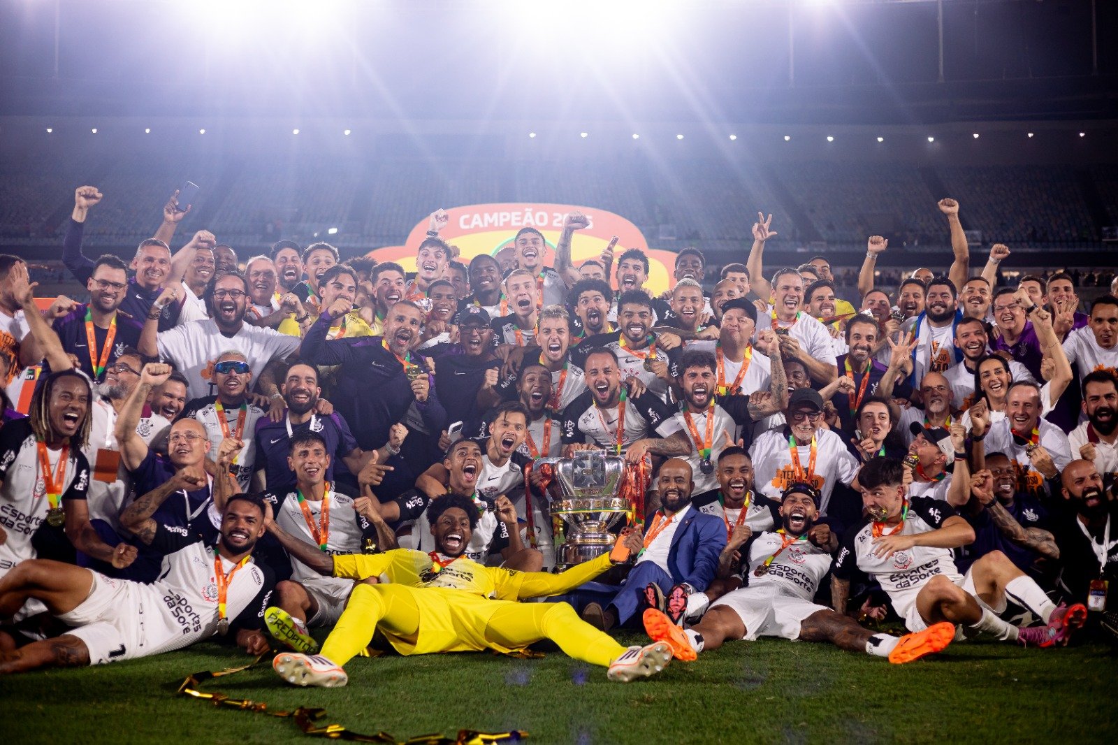 Jogadores do Corinthians celebram título da Copa do Brasil (foto: Rodrigo Coca/Agência Corinthians)