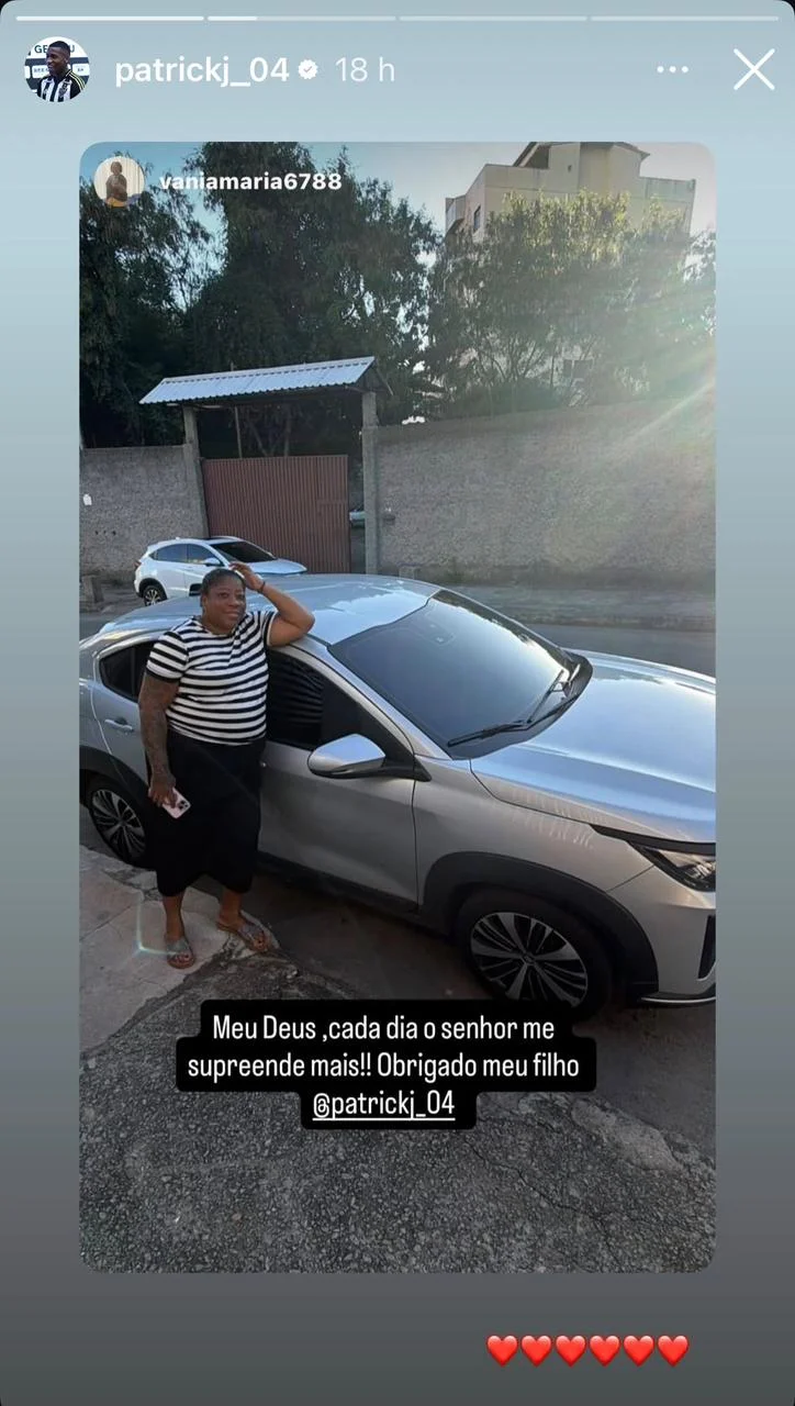 Mãe de Patrick Silva, do Atlético, com carro novo - (foto: Reprodução/Instagram)