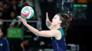 Aline Segato em jogo pela Seleção Brasileira feminina de vôlei (foto: Divulgação)