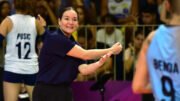 Amy Pauly, técnica do Orlando Valkyries, em jogo contra o Praia no Mundial de Clubes Feminino de Vôlei (foto: Fotojump)