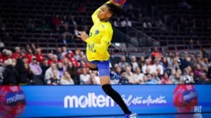 Bruna de Paula em jogo do Brasil no Mundial Feminino de Handebol - Crédito: 