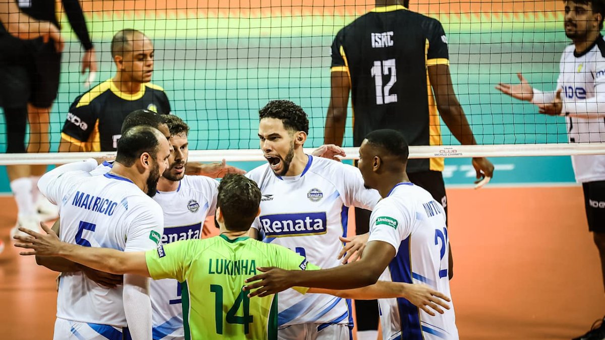 Campinas comemora ponto contra o Praia no Mundial de Clubes Masculino de Vôlei (foto: Divulgação/FIVB)