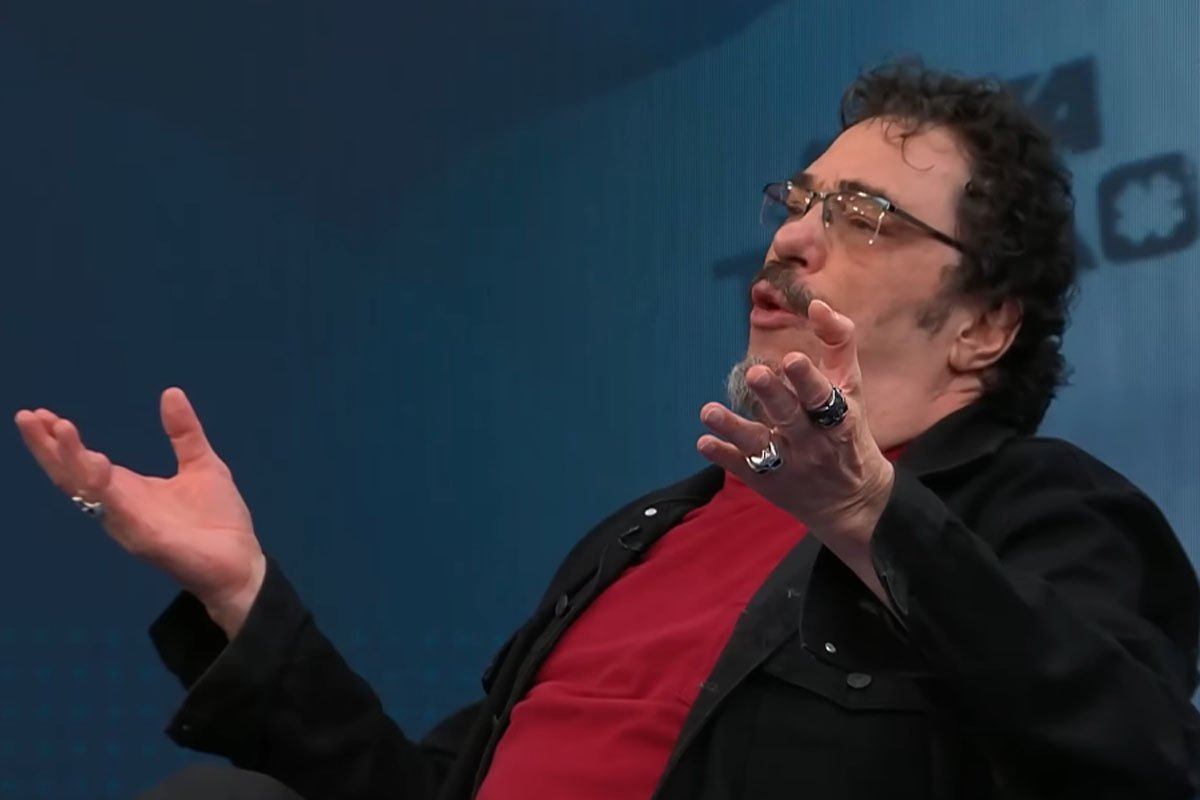 Ex-jogador Walter Casagrande é comentarista da Band e do Uol Esporte (foto: Reprodução/YouTube)