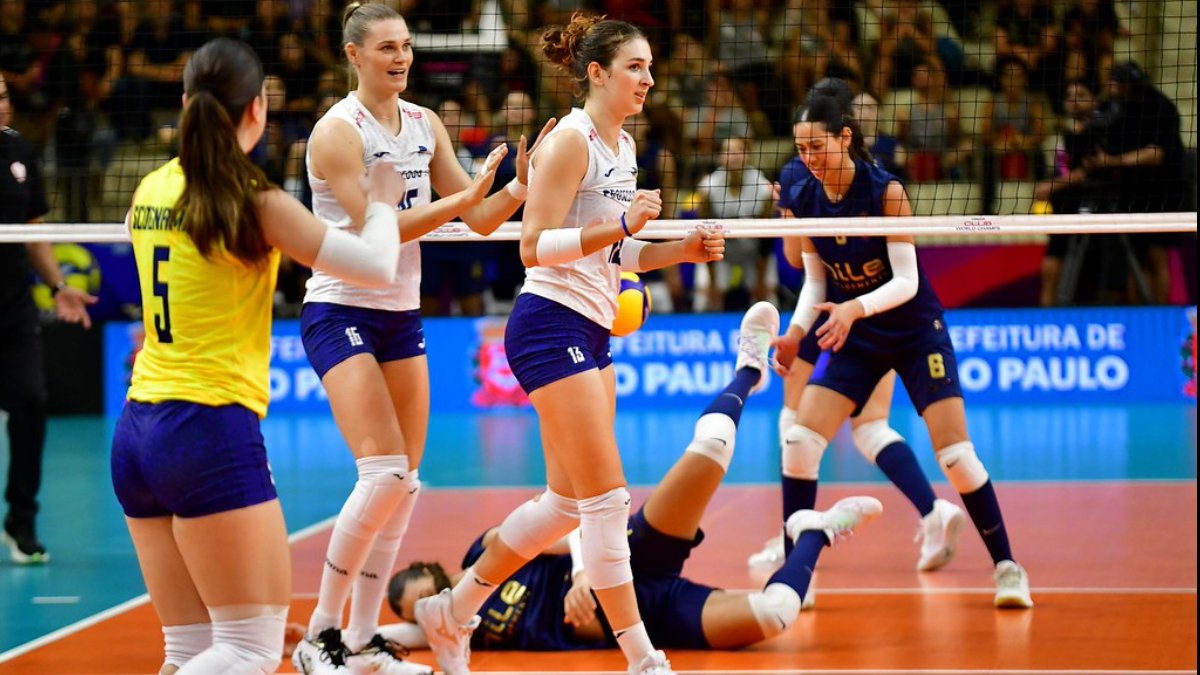 Conegliano comemora ponto no Mundial de Clubes Feminino de Vôlei (foto: Fotojump)