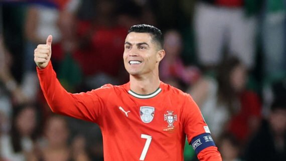 Cristiano Ronaldo, astro de Portugal (foto: PATRICIA DE MELO MOREIRA / AFP)