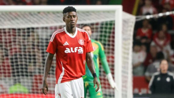 Vitão, zagueiro do Internacional na mira do Cruzeiro (foto: Ricardo Duarte/Internacional)