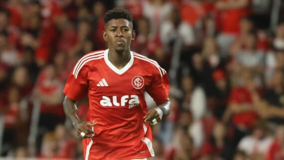 Vitão, zagueiro do Internacional na mira do Cruzeiro (foto: Ricardo Duarte/Internacional)