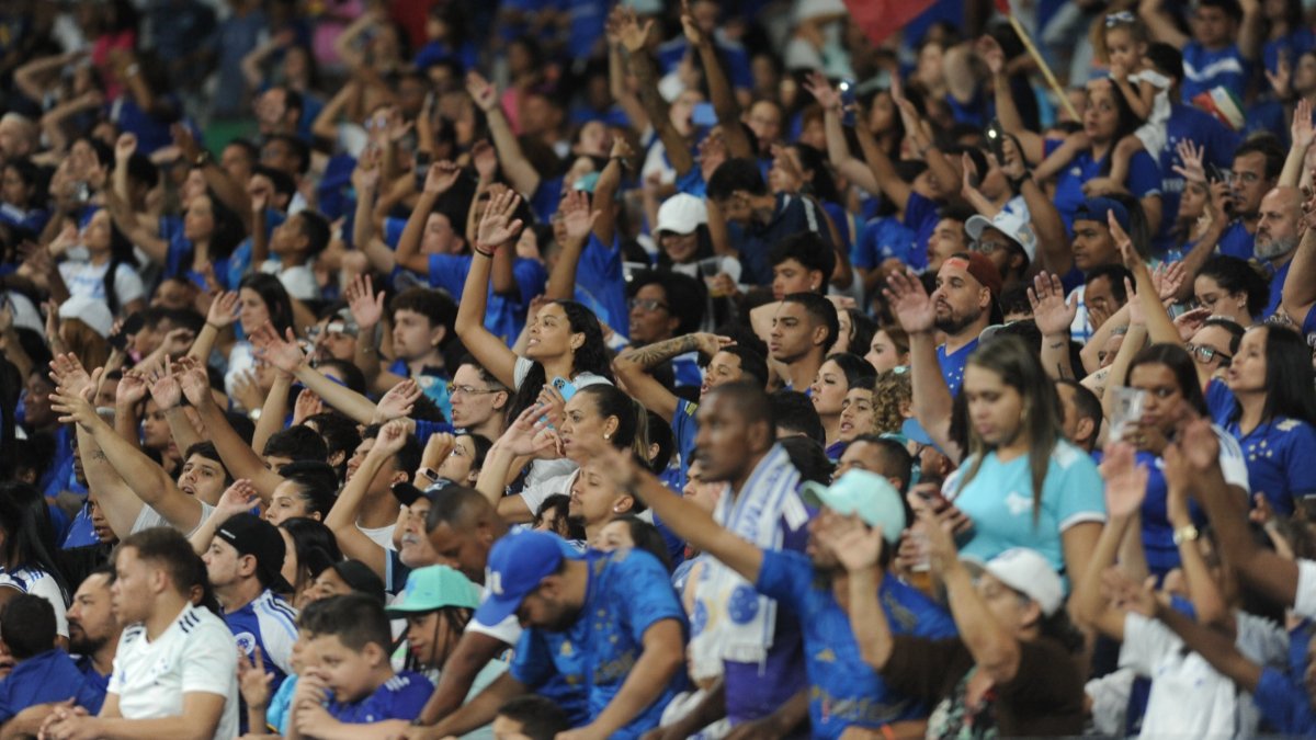Torcedores do Cruzeiro no Mineirão (foto: Alexandre Guzanshe/EM/DA Press - 4/12/2025)