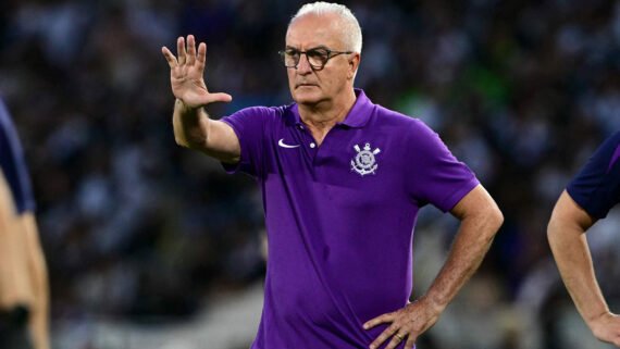 Dorival Júnior, técnico do Corinthians, na final da Copa do Brasil (foto: PABLO PORCIUNCULA/AFP)