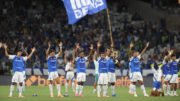Elenco do Cruzeiro saudando a torcida no Mineirão, em Belo Horizonte (foto: Alexandre Guzanshe/EM/D.A Press)