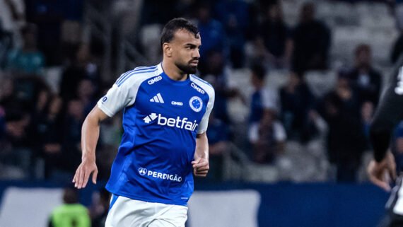 Fabrício Bruno, zagueiro, tem contrato com o Cruzeiro até 2030 (foto: Gustavo Aleixo/Cruzeiro)