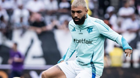 Gabigol durante aquecimento de Corinthians x Cruzeiro (foto: Gustavo Aleixo/Cruzeiro)