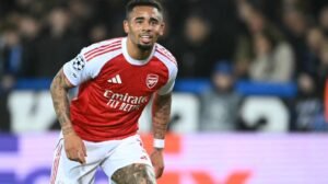 Gabriel Jesus em ação pelo Arsenal (foto: Nicolas Tucat/AFP)