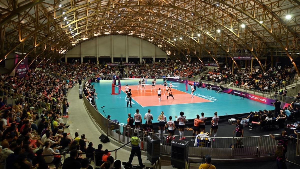 Ginásio do Pacaembu durante jogo do Mundial de Clubes Feminino de Vôlei (foto: Fotojump)